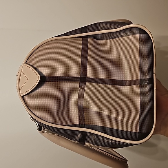 Authentic Burberry Chester Boston Bag - Picture 8 of 17